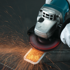 Makita 9558HNRG 840 W Avuç Taşlama